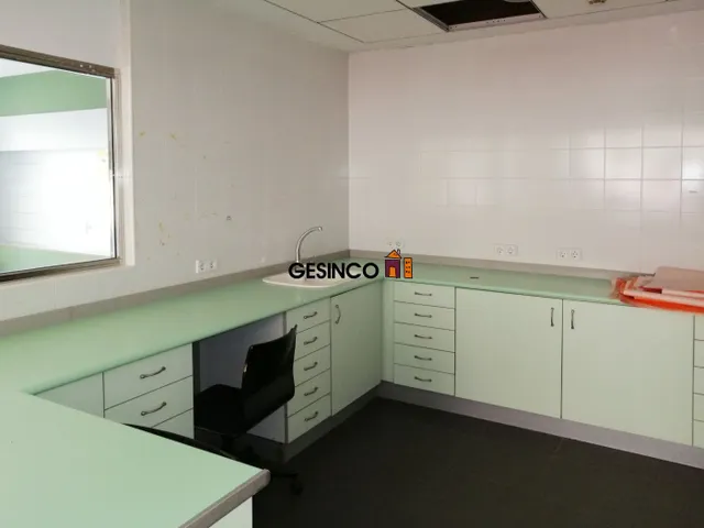 LOCAL COMERCIAL TOTALMENTE ACONDICIONADO EN VENTA — 7
