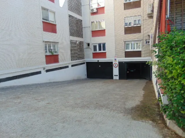PLAZA DE GARAJE EN ALAMEDA DE OSUNA — 6