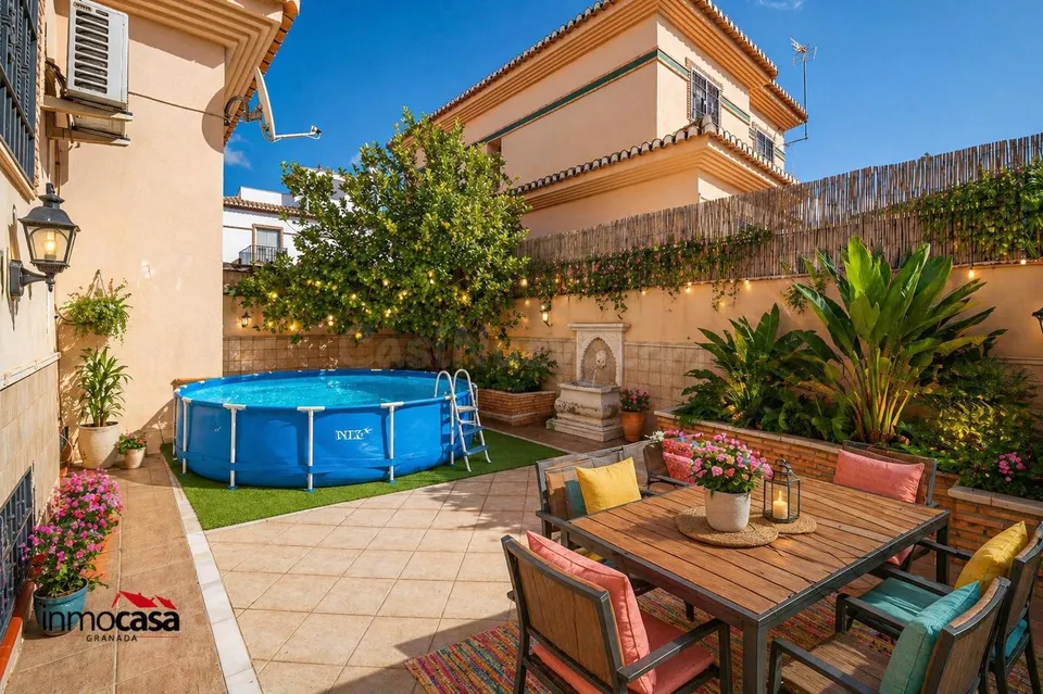 Vivienda unifamiliar  en urbanizacion "Cortijo de la Loma" amueblada y lista para entrar a vivir