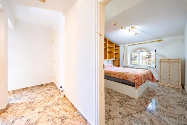 Exclusivo chalet con piscina, gran parcela y apartamento para invitados a menos de 200 metros de la playa — 42