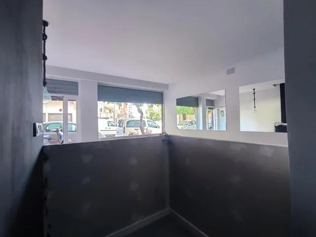 Fabuloso local comercial en la zona del Rescatado y la Biblioteca central del Marrubial (opción a adaptarlo a vivienda) — 9