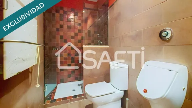 Piso señorial en pleno centro de Gijón a 3 minutos andando del Puerto y 5 de San Lorenzo — 12