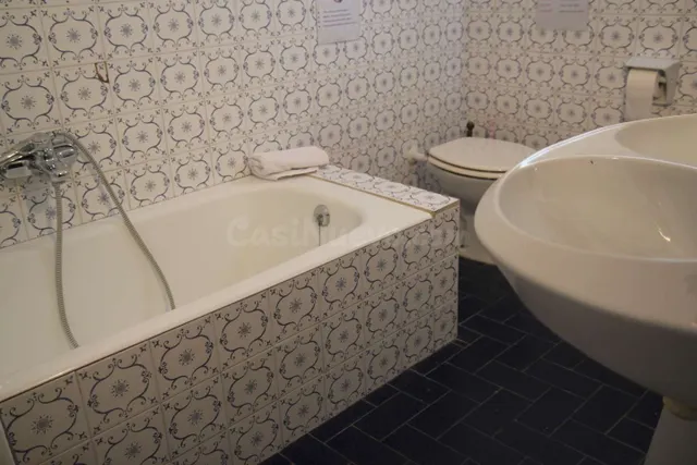 Casa en venta en Castellar con 6 hab. y 3 baños Casa can-fon - foto 4
