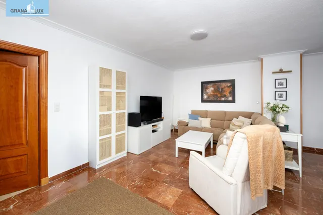 Piso y cochera en venta junto Acera de Darro. — 15