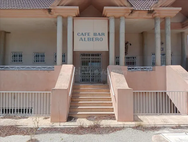 Local comercial 210m² en venta - Los banos - foto 3