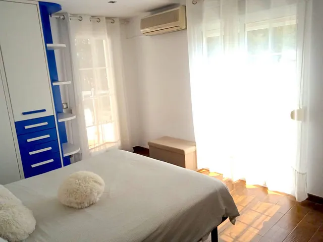Villa 4 habitaciones 220m² en alquiler - Marbella — 8