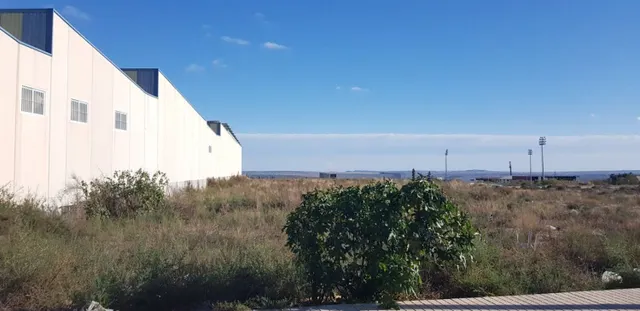 Terreno rural en alquiler - MERCADONA — 16
