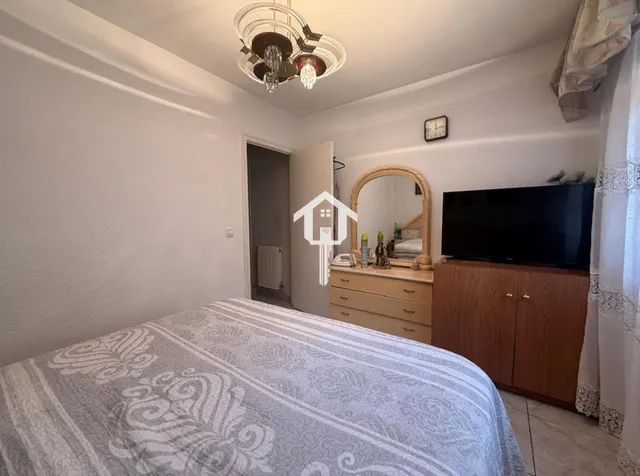 Espectacular piso de 3 habitaciones con patio y aire acondicionado en zona campoamor de Alicante — 28