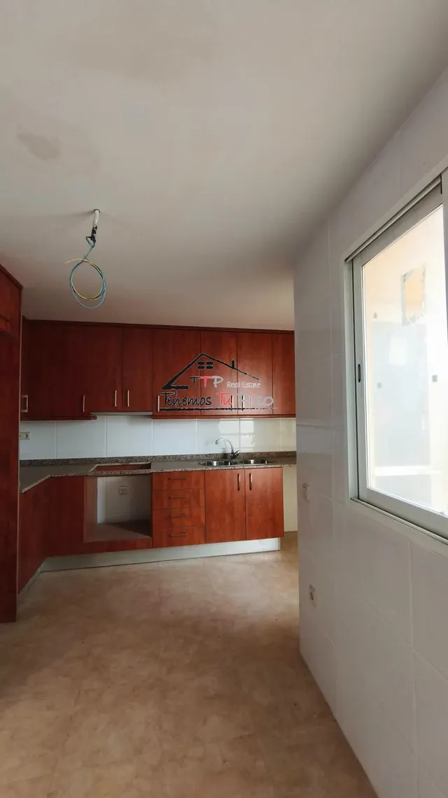 ÁTICO-DÚPLEX A ESTRENAR. 4 DORMITORIOS. 3 BAÑOS. TERRAZA DE 35M. COCHERA INCLUIDA — 26
