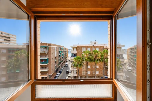 Ático reformado en venta en Torrevieja a 100 metros de la playa del acequión, con 3 dormitorios y 2 terrazas — 23