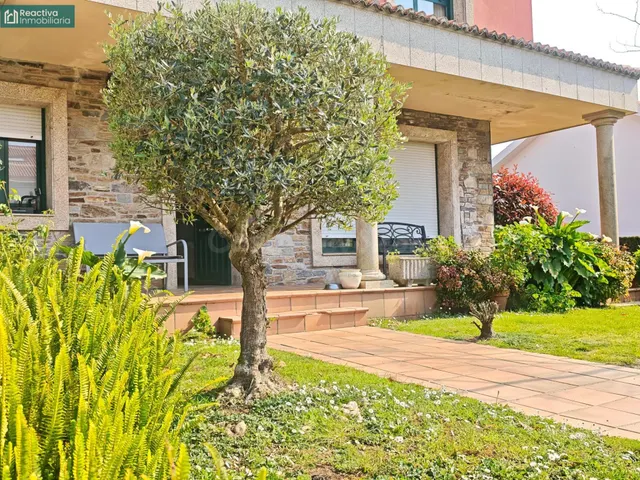 Chalet en San Sadurniño con Piscina y zonas deportivas comun - foto 4