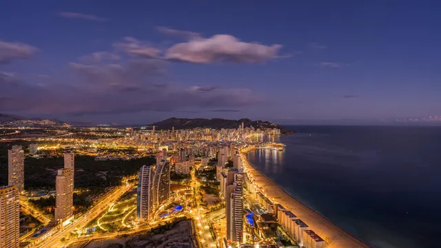 PISO EN VENTA PLAYA PONIENTE BENIDORM — 50