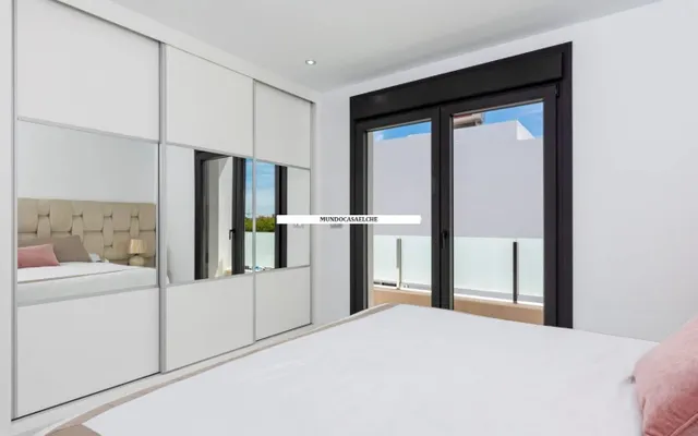 CHALET DE DISEÑO CON PISCINA PROPIA — 21