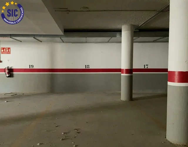 Apartamento de 2 dormitorios//bajo con jardín — 17