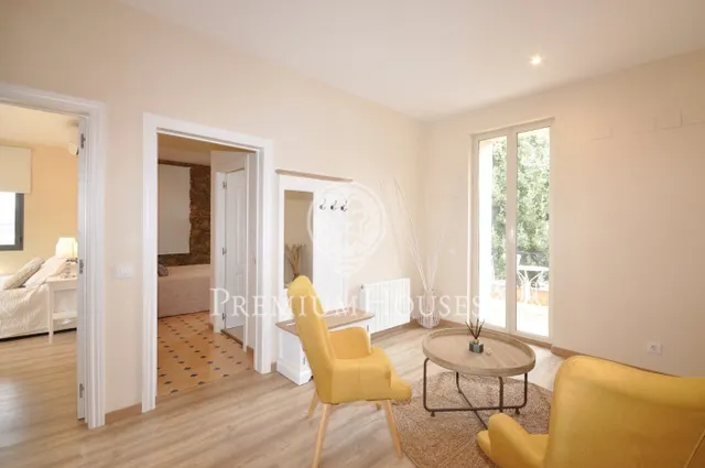 Casa señorial reformada en Llinars del Vallés — 23