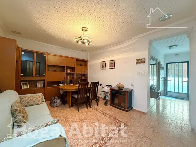 ¡En buena zona! Casa amplia y luminosa con gran terraza y ba - foto 5