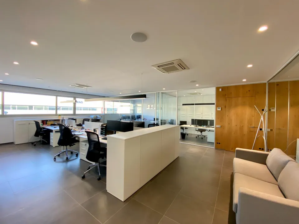 Espacio de coworking en A7 Llinars Park