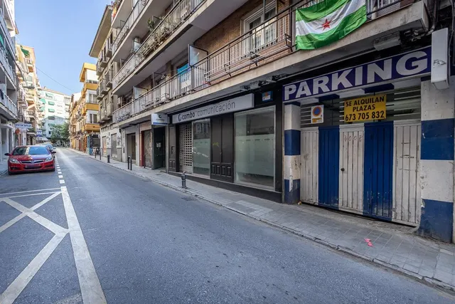 PARKING DE 30 PLAZAS EN PLENO CENTRO DE GRANADA — 20
