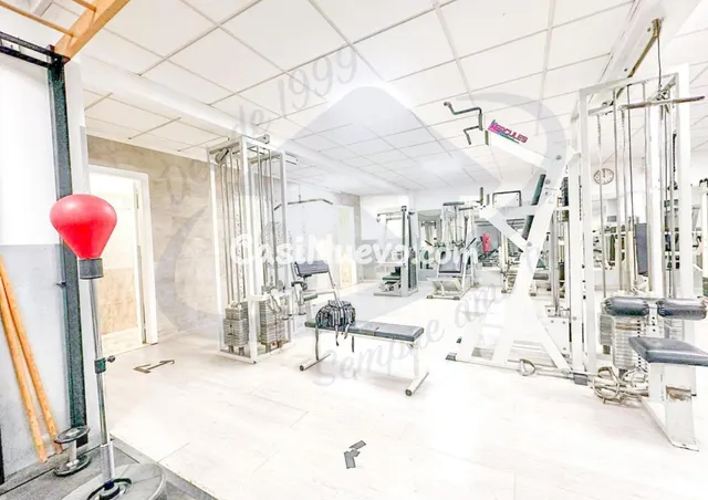 LOCAL COMERCIAL de 334 metros en PASEO DOCTOR MORAGAS (JUNTO - foto 2