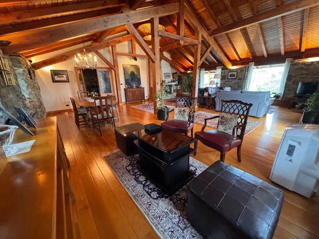 Exclusivo Chalet Reformado en Barrika con Vistas al Mar y Amplias Instalaciones — 6