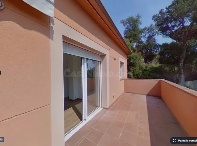 CASA DE 125 M2, PARCELA 711 M2, PISCINA, C/ VIOLETES, SERRA  - foto 5
