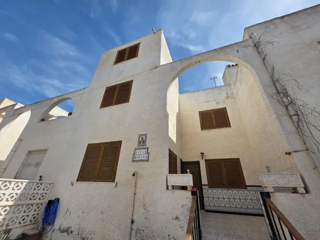 Magnifica vivienda para reformar, buena ocasion para invertir — 7