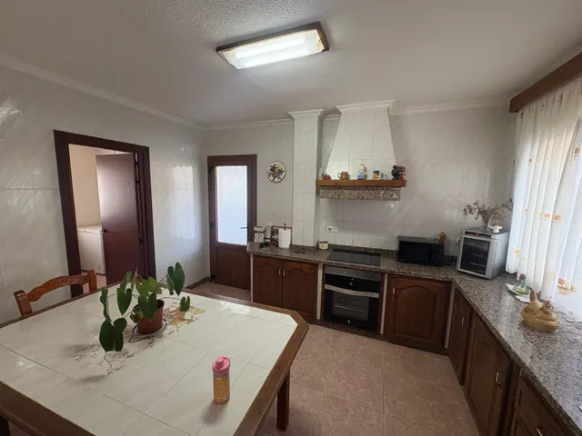 Se vende chalet independiente en Algeciras, zona colonia san miguel. — 26