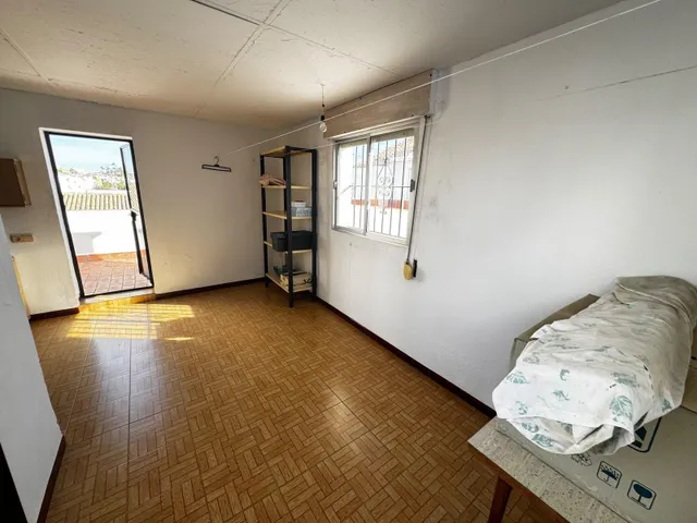 Excepcional Casa con Porche y Patio en Zona Alameda! — 25