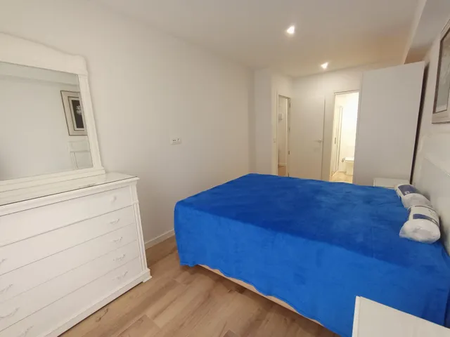 SE ALQUILA COQUETA VIVIENDA REFORMADA CON MUEBLES DE DISEÑO Y PLAZA DE GARAJE     ( DIPONIBLE EN NOVIEMBRE) — 19