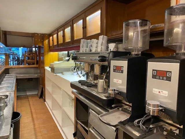 INVERSIONISTAS, BAR RESTAURANTE EN EL CENTRO DE PAMPLONA — 2