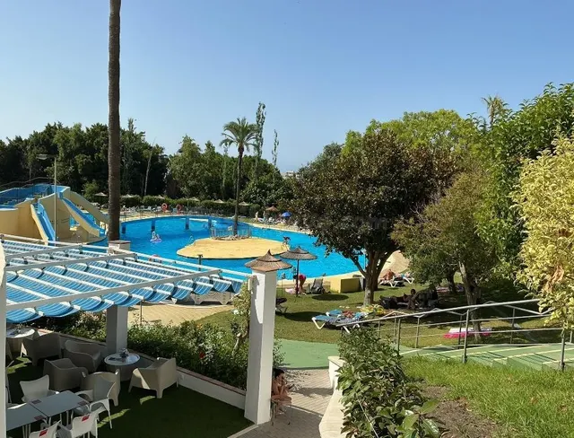 Estudio reformado con licencia turistica en Gamonal, Benalmadena — 3