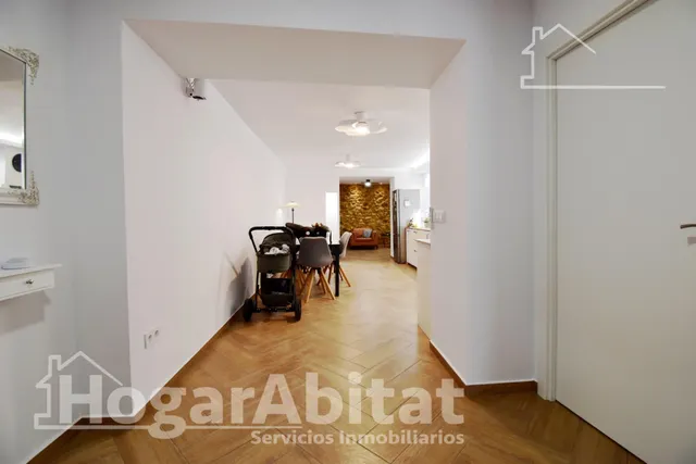 ESPACIOSA CASA SEMIRREFORMADA CON TERRAZA — 21