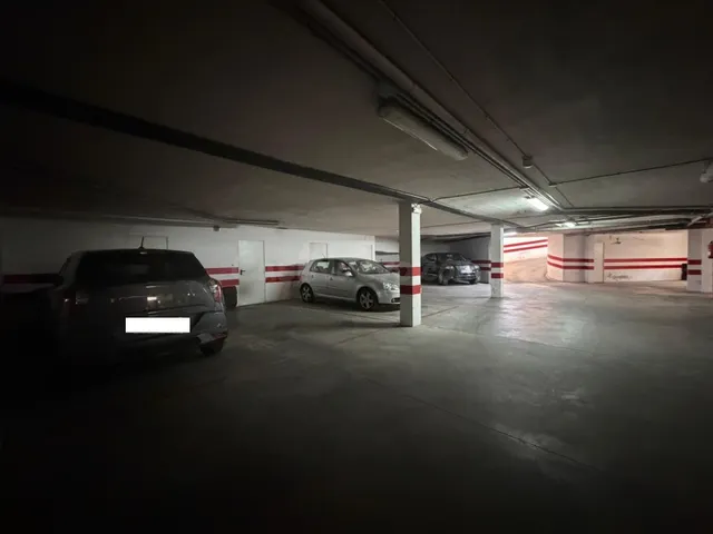 Cochera y trastero en edificio residencial en Villarrubia - foto 2