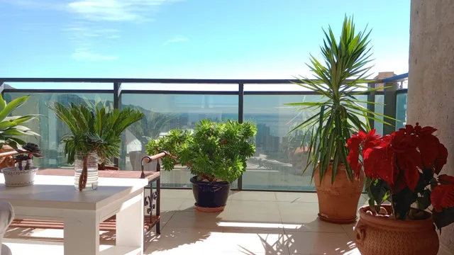 Apartamento de esquina con 2 terrazas 100m2 +16m2 y vistas espectaculares al mar y Benidorm. — 7