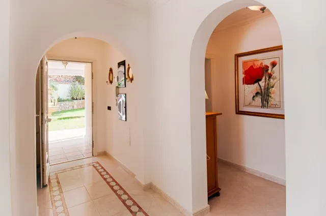 MAJESTUOSA VILLA CON VISTAS AL MAR, CERCA DE LA PLAYA DE LA FUSTERA, BENISSA — 6