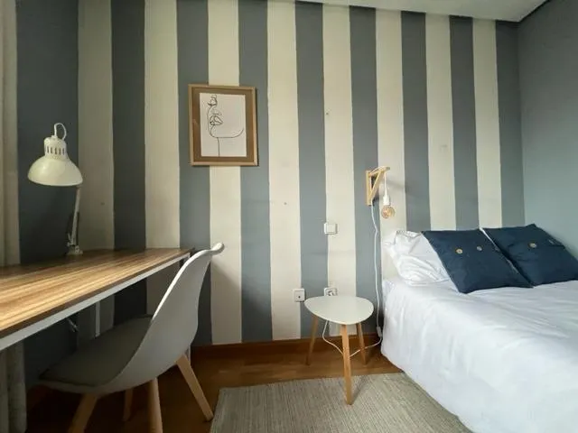 LUMINOSA HABITACIÓN EN CHALET, solo para una persona. — 7