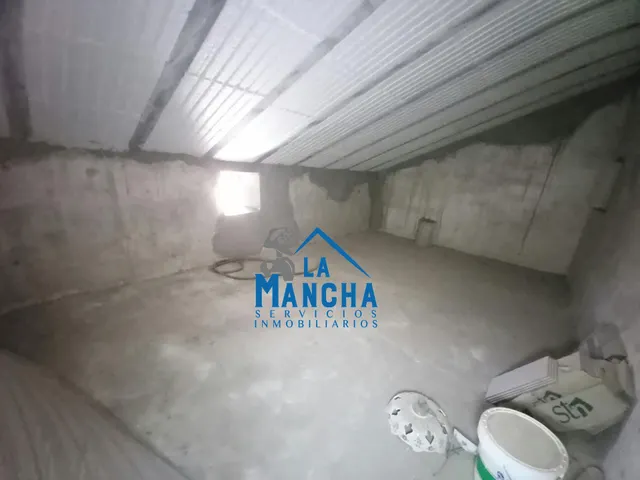 *53.000€* inmobiliaria la mancha vende casa con patio en Barrax ( Albacete ). — 48