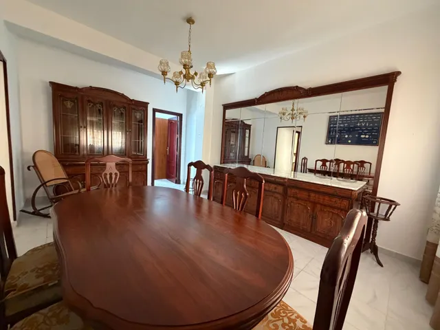 En venta vivienda de tres dormitorios en zona carlos iii — 21