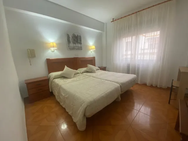 Hostal al lado de la Cruz — 11