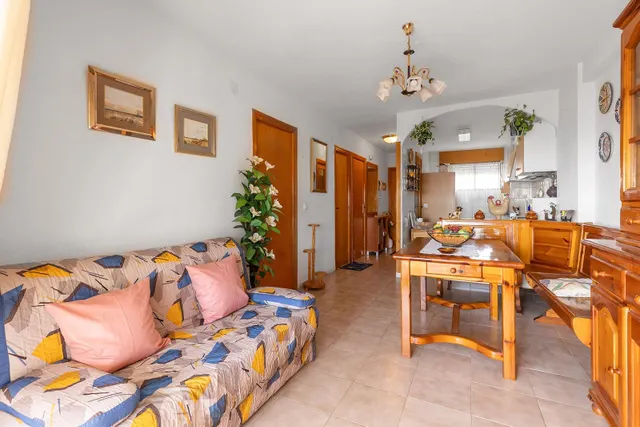 Apartamento de dos dormitorios con vistas la mar — 6