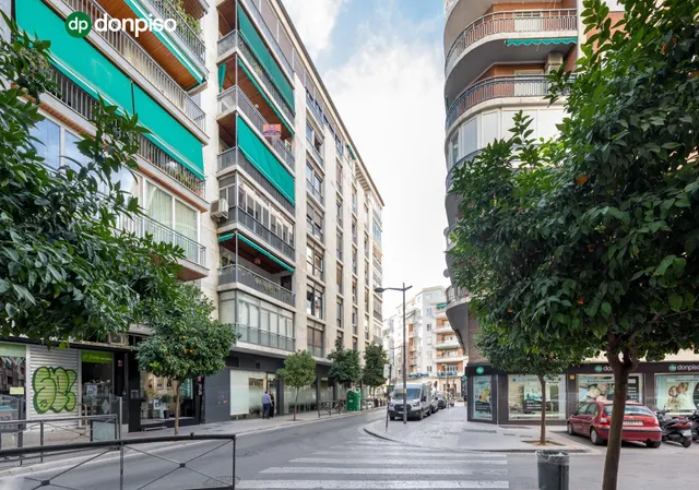 PISO DE 5 DORMITORIOS EN CALLE RECOGIDAS — 11