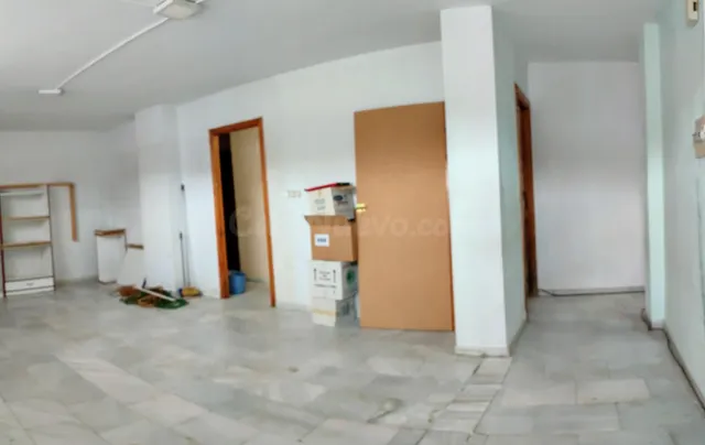 Venta de casa de 3 habitaciones con local comercial en Macae - foto 2