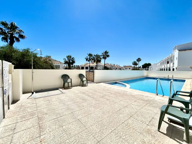 Casa 3 habitaciones 100m² en venta - La Zenia — 35