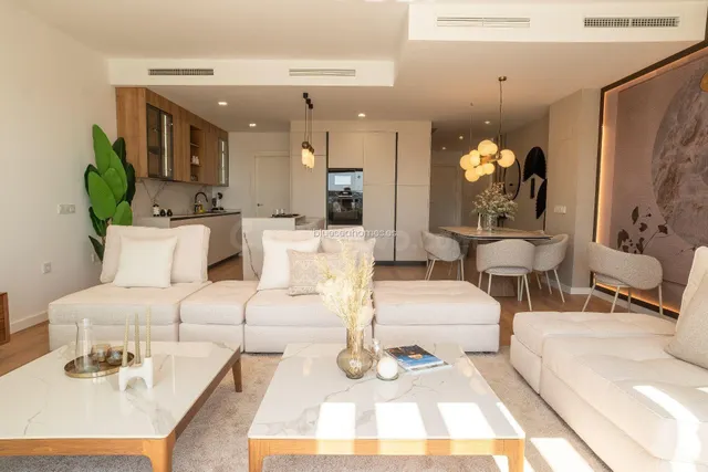 Venta de villa con cuatro dormitorios en Mijas Costa, Málaga - foto 4