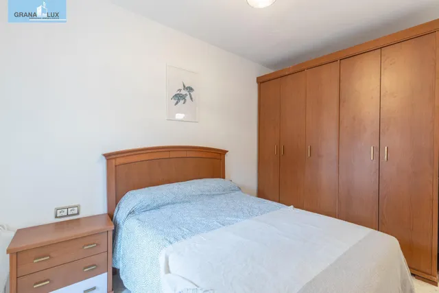 Piso ideal para inversión con alta rentabilidad junto a facultades de  Cartuja en Granada — 8