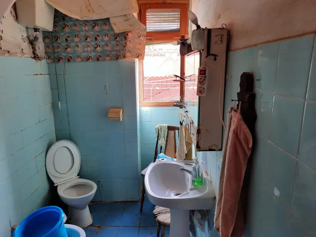 VIVIENDA EL PRIMERA PLANTA CON LOCAL INDEPENDIENTE EN PLANTA BAJA — 6