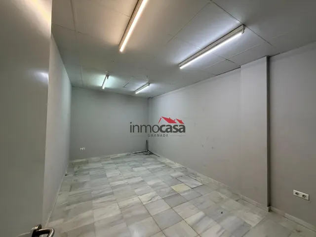 Local comercial 185m² en alquiler - San Miguel — 31