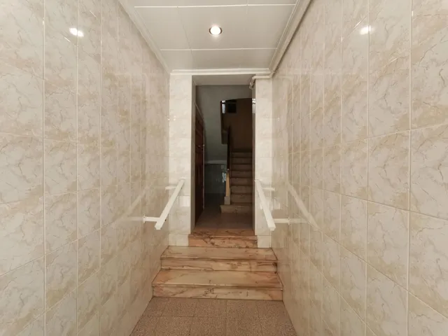 Piso Reformado en la Goteta - C.C Plaza Mar 2 — 40