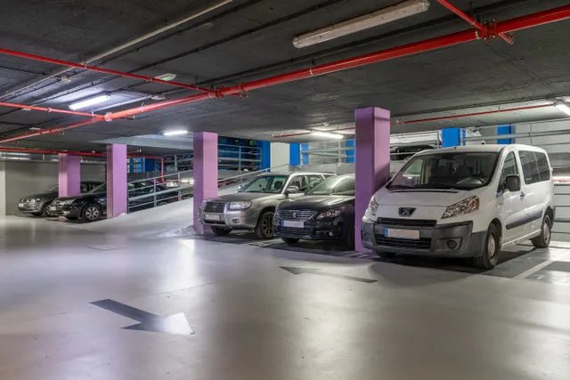 Parking 10m² en alquiler - Barcelona — 25