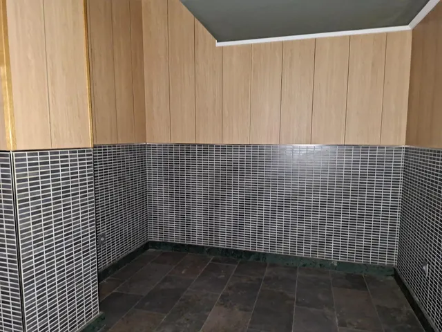 Se vende local comercial céntrico en Oviedo — 11